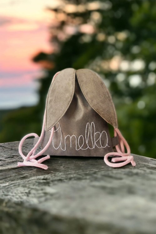 Mini dziecięcy plecak królik z imieniem Amelka