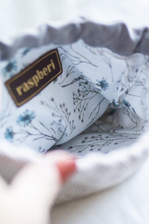 Szary mini workoplecak w jodełkę