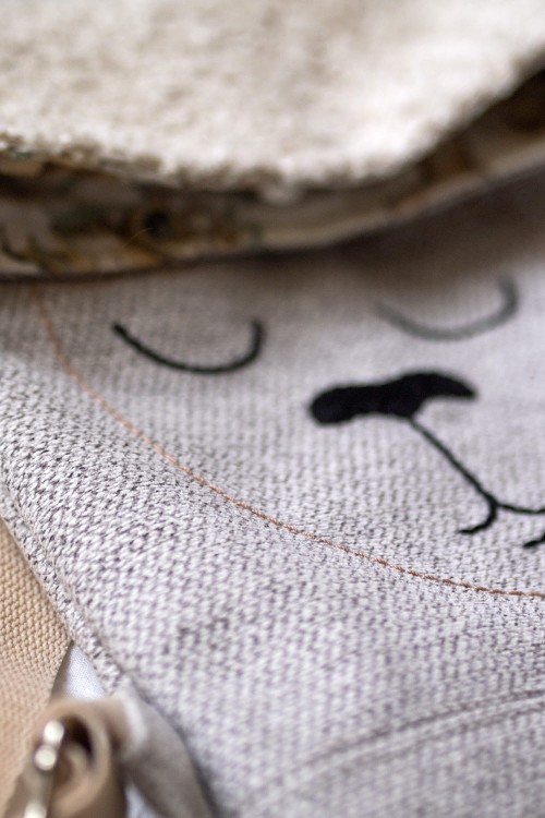 Jasny dziecięcy plecak LAMA