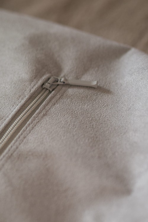 Jasnoszara shopperka z kolorowym haftem