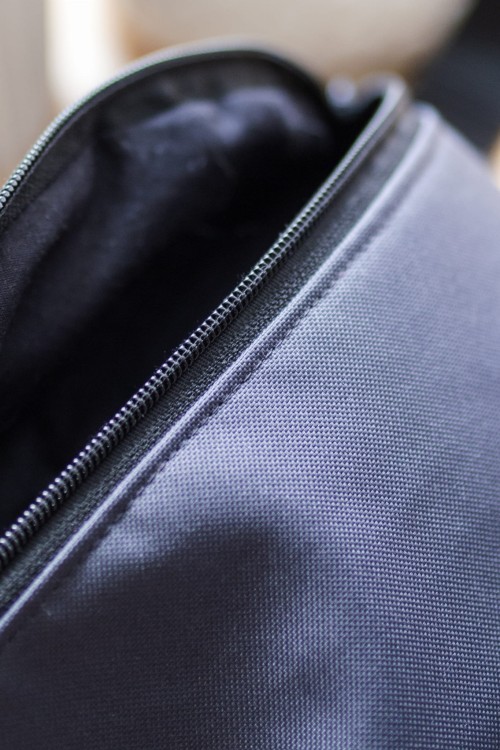 Grafitowa nerka męska